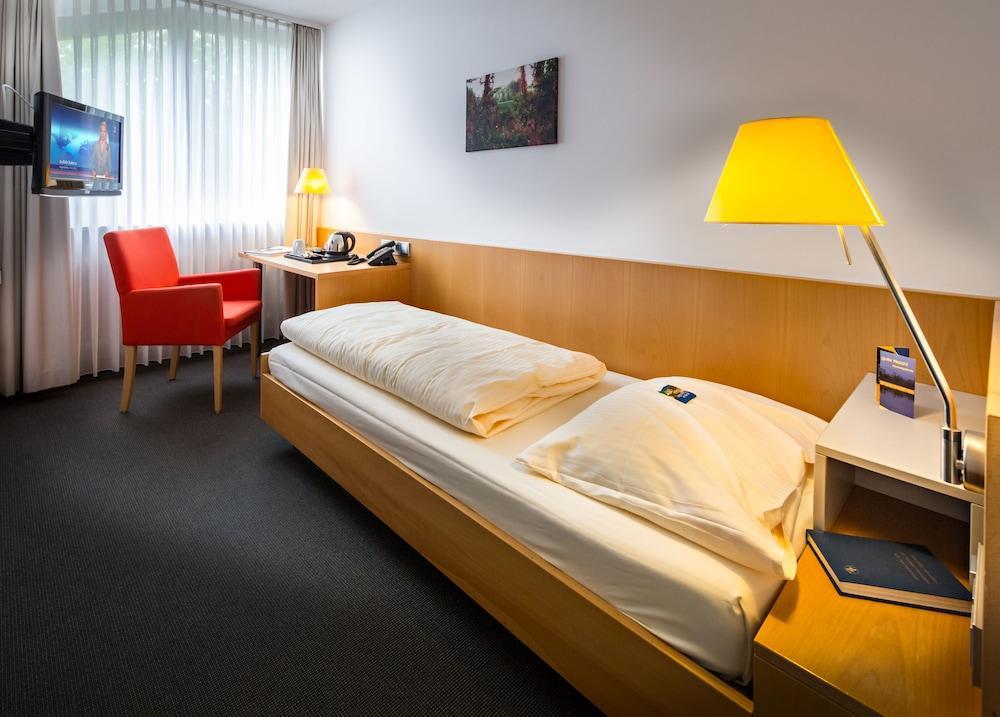 Hotel Spenerhaus Франкфурт на Майн Екстериор снимка