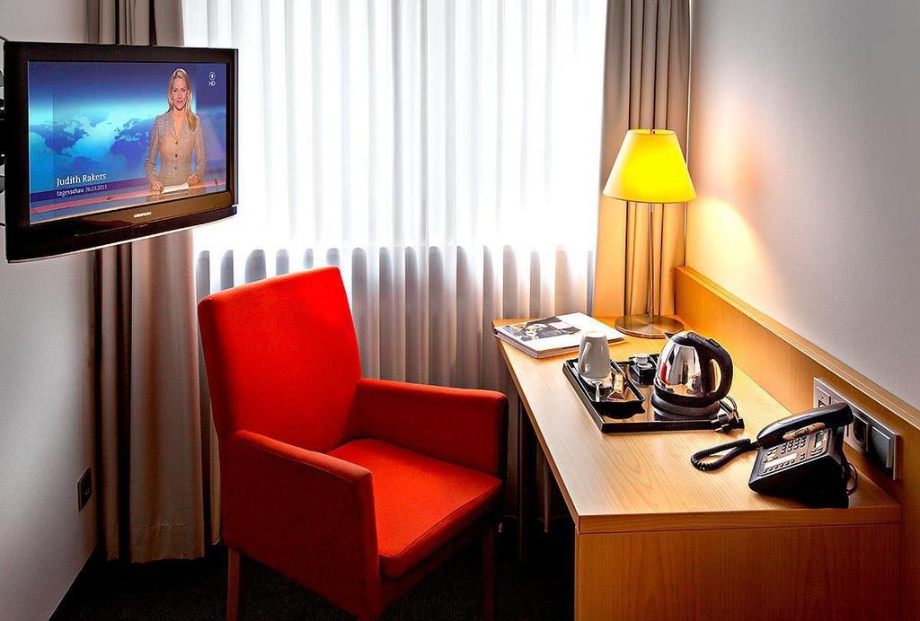 Hotel Spenerhaus Франкфурт на Майн Екстериор снимка